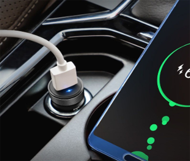 Tẩu Sạc Điện Thoại Trên Xe Hơi Hoco Z32 Cổng Đơn QC3.0 + Tặng Kèm 1 Ghế ĐỠ Điện Thoại T2 - Hàng Chính Hãng