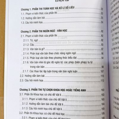 Sách - Hướng Dẫn Thi Đánh Giá Năng Lực Của Đại Học Quốc Gia Hà Nội năm 2025 (Highschool Student Assessment - HSA)