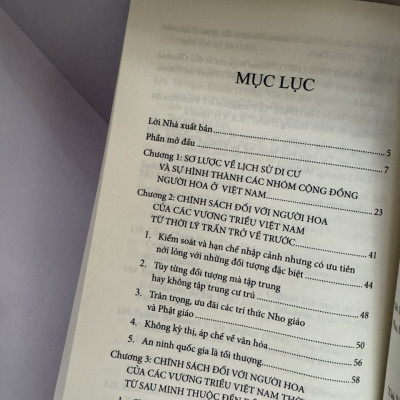 CHÍNH SÁCH CỦA CÁC VƯƠNG TRIỀU VIỆT NAM ĐỐI VỚI NGƯỜI HOA - Huỳnh Ngọc Đáng - Nhà xuất bản Tổng Hợp Thành Phố Hồ Chí Minh.