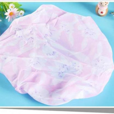 Mũ nilon đội đầu đi tắm loại vừa (giao màu ngẫu nhiên)