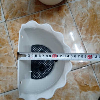 CHẬU TRỒNG CÂY ỐP TƯỜNG HÌNH BÁN NGUYỆT MÀU TRẮNG ( BỘ 10 CÁI )