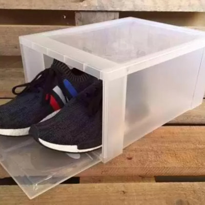 Combo 8  hộp đựng giày Sneaker Box + tặng chai,xịt  vệ sinh sneaker đa năng kèm bàn chải