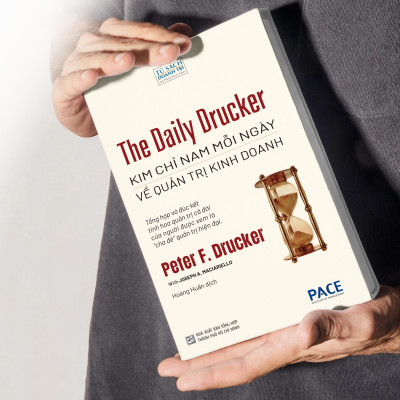 Sách - The Daily Drucker - Kim Chỉ Nam Mỗi Ngày Về Quản Trị Kinh Doanh - The Daily Drucker