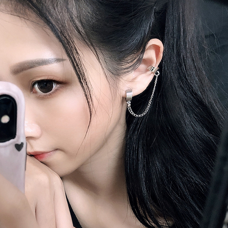 Bông tai không cần xỏ khuyên phong cách đường phố