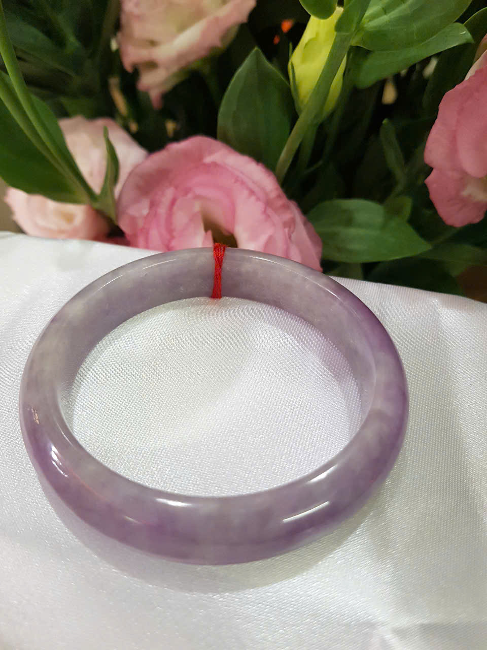 Vòng Cẩm Thạch mới Bản Hẹ Tím Nhẹ Ni 54mm Cao 12mm Dầy 7mm Màu tím nhẹ đều bóng đẹp Nữ mạng hỏa mạng thổ 50kg đến 55kg đeo ạ