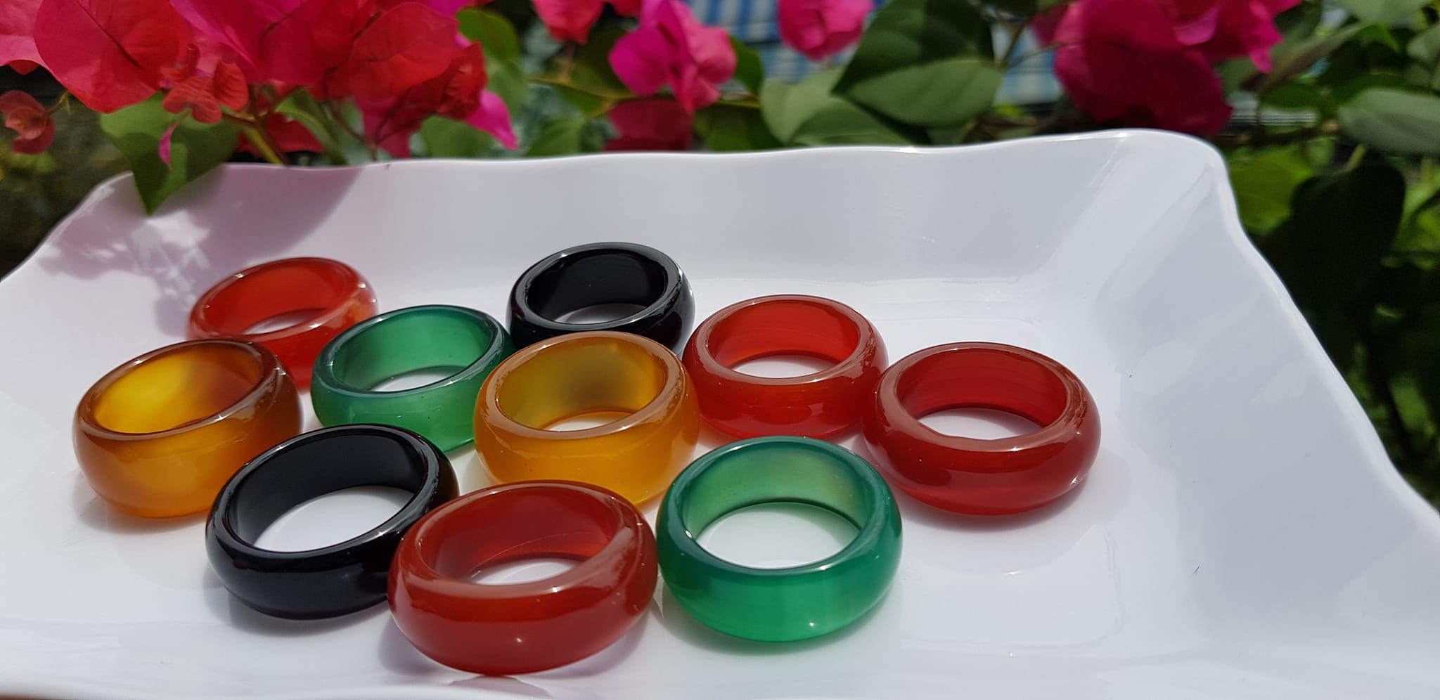 Nhẫn Nam Ni 19mm x cao 9mm Chất liệu đá mã não đủ màu Đỏ Vàng Đen Xanh dương shop giao bất kỳ Các Anh chọn nhẫn màu nào thì inbox shop giao đồng giá ạ