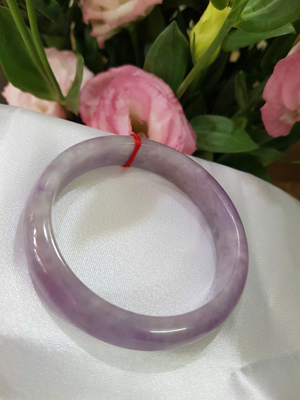 Vòng Cẩm Thạch mới Bản Hẹ Tím Nhẹ Ni 54mm Cao 12mm Dầy 7mm Màu tím nhẹ đều bóng đẹp Nữ mạng hỏa mạng thổ 50kg đến 55kg đeo ạ