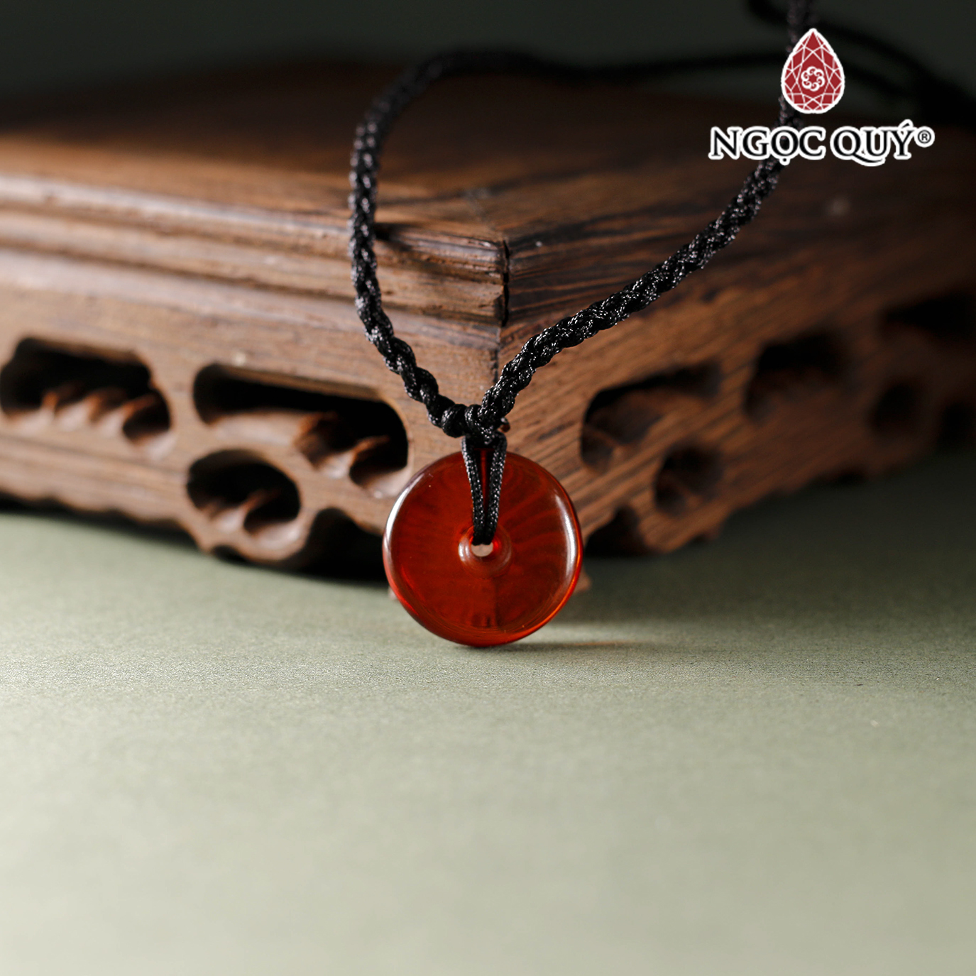 Dây chuyền đồng điếu hồ phách huyết 17mm - Ngọc Quý Gemstones