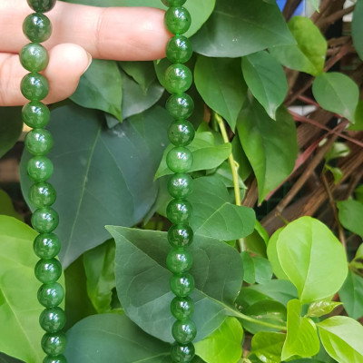 Chuỗi đeo Cổ Đá Ngọc Phật tự nhiên đẹp hay ngọc bích  Size hạt 8mm Màu xanh ngọc bích bóng đẹp món quà tặng ý nghĩa cho mình và người thân đeo đẹp xanh nhẹ nhàng mát xanh tươi ạ