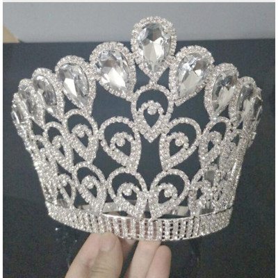 Vương miện thời trang cao 15 cm cao 15cm, đường kính 14-18cm Chất liệu: Đồng + Kim cương thủy tinh + Acryli Giangpkc