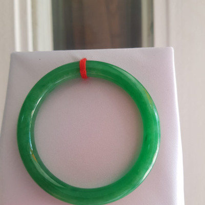 Vòng CẨM THẠCH Lý Đậm 48mm x dầy 7mm Vòng Màu Xanh Lý đậm đẹp nữ Tay nhỏ mệnh Mộc Hỏa Thủy hợp  đeo đẹp ạ Chất liệu đá cẩm thạch 35kg - 48kg ạ
