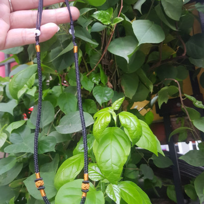Sợi Dây ĐEN Đeo Cổ Mới Viền Họa Tiết màu Vàng 2 Bên dạng Rút đẹp  Size dây dầy 3mm x dài trồng cổ Anh Chị tự chỉnh theo ý 23cm - 30cm  Phối với mặt Phật, mặt dây chuyền nam nữ đeo được hết ạ