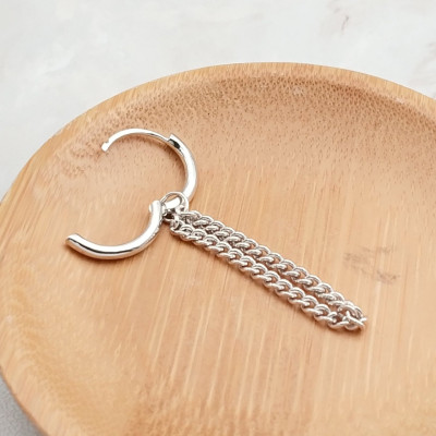 Bông tai xích soái ca xịn xò
