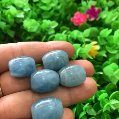 Mặt Dây Chuyền Viên LU AQUA XANH ĐẸP LẮM Size Hạt 13mm x dài 16mm  Vòng màu xanh Aqua Bóng đẹp Chất liệu : 100% đá thiên nhiên loại vip ạ Rất hợp nữ mệnh thủy mộc hỏa Nữ lên mặt Dây Chuyền và Phối Vòng Tay ạ