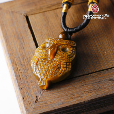 Mặt dây chuyền cú đá mắt hổ vàng nâu 36x26x11mm mệnh thổ kim - Ngọc Quý Gemstones