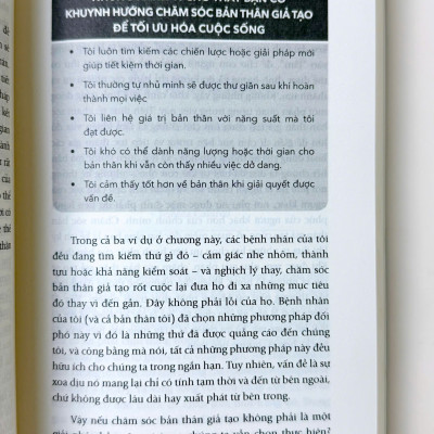 Sách - Chăm Sóc Bản Thân Thật Sự -  Để Không Còn Chạy Theo Những Phương Pháp Chữa Lành Sáo Rỗng