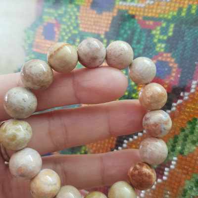 Vòng Nam san hô hóa thạch hiếm đẹp 12mm Size vòng 12ly Anh Chị đeo đẹp Màu vàng bông trắng đẹp lạ sang tay lắm luôn ạ