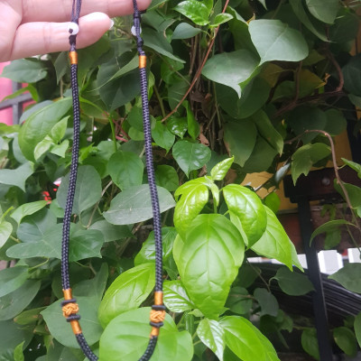 Sợi Dây ĐEN Đeo Cổ Mới Viền Họa Tiết màu Vàng 2 Bên dạng Rút đẹp  Size dây dầy 3mm x dài trồng cổ Anh Chị tự chỉnh theo ý 23cm - 30cm  Phối với mặt Phật, mặt dây chuyền nam nữ đeo được hết ạ
