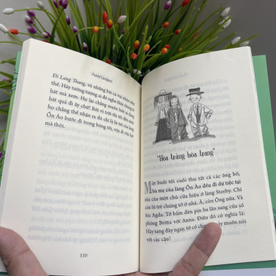 (Combo 2 cuốn Astrid Lindgren) LÀNG ỒN ÀO VUI ƠI LÀ VUI - LŨ TRẺ LÀNG ỒN ÀO VUI ƠI LÀ VUI - Astrid Lindgren - Người dịch: Nguyễn Bích Lan - Nxb Phụ Nữ – bìa mềm
