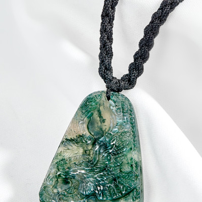 Mặt dây chuyền đại bàng đá chalcedony xanh rêu Ngọc Quý Gemstones