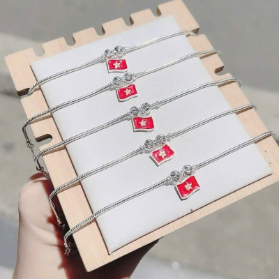 Mặt Dây Chuyền Bạc Lá Cờ Việt Nam Bạc Hiểu Minh MDN487 