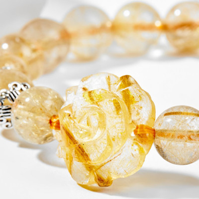 Vòng Tay Phong Thủy Nữ Đá Thạch Anh Tóc Vàng Phối Hoa Mẫu Đơn (9mm) Mệnh Thổ, Kim Ngọc Quý Gemstones