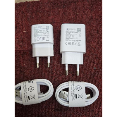 Bộ Sạc 5V - 2A và Bộ Sạc nhanh 18W Vsmart Zin New Chính Hãng Cam Kết _ dùng chung cho các dòng máy