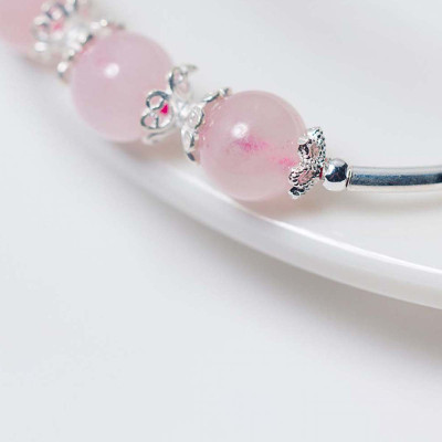 Vòng tay đá thạch anh hồng phối charm lá phong mệnh hỏa, thổ - Ngọc Quý Gemstones