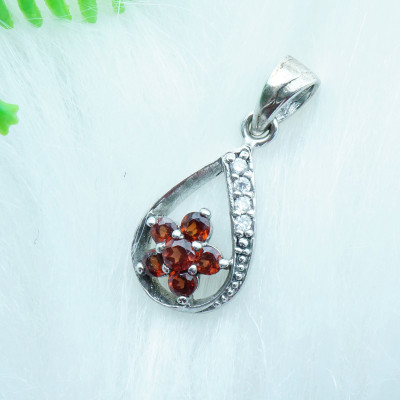 Mặt dây chuyền bạc 925 đính đá Garnet ngọc hồng lựu tự nhiên kiểu hoa MDG9