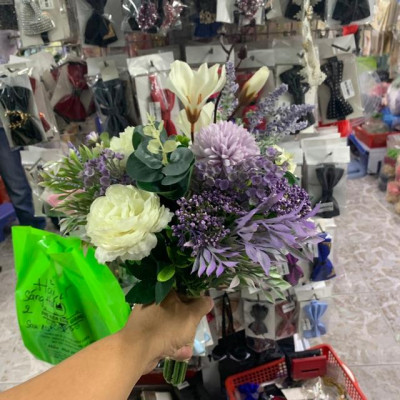 Hoa cưới cô dâu tím