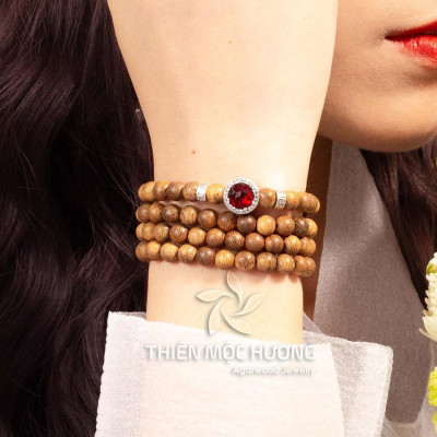 Vòng tay Trầm Hương tự nhiên 108 hạt Minh Nguyệt -  Thành công, hạnh phúc, an nhiên
