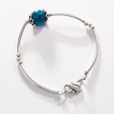 Vòng tay phong thủy đá Azulite tự nhiên mix charm hoa bạc VK005