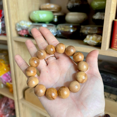 Vòng gỗ Đàn Hương cao cấp size 16ly mùi thơm ngọt - sang phong thuỷ tài lộc bình an
