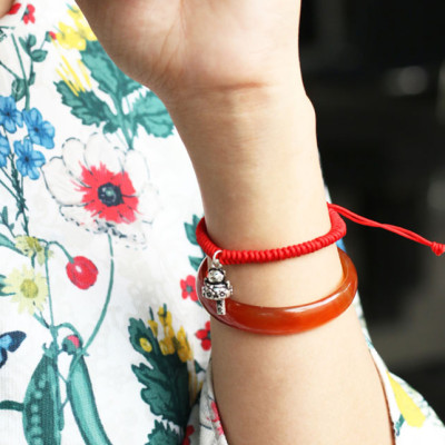 Vòng Kết Dây Đỏ Charm Mèo Thần Tài Bạc Ngọc Quý Gemstones GA2
