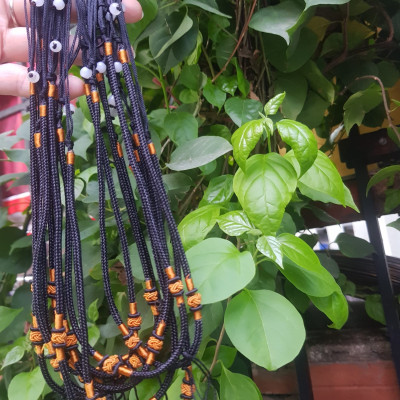 Sợi Dây ĐEN Đeo Cổ Mới Viền Họa Tiết màu Vàng 2 Bên dạng Rút đẹp  Size dây dầy 3mm x dài trồng cổ Anh Chị tự chỉnh theo ý 23cm - 30cm  Phối với mặt Phật, mặt dây chuyền nam nữ đeo được hết ạ