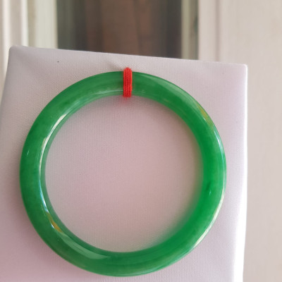 Vòng CẨM THẠCH Lý Đậm 48mm x dầy 7mm Vòng Màu Xanh Lý đậm đẹp nữ Tay nhỏ mệnh Mộc Hỏa Thủy hợp  đeo đẹp ạ Chất liệu đá cẩm thạch 35kg - 48kg ạ