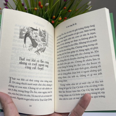 (Combo 2 cuốn Astrid Lindgren) LÀNG ỒN ÀO VUI ƠI LÀ VUI - LŨ TRẺ LÀNG ỒN ÀO VUI ƠI LÀ VUI - Astrid Lindgren - Người dịch: Nguyễn Bích Lan - Nxb Phụ Nữ – bìa mềm