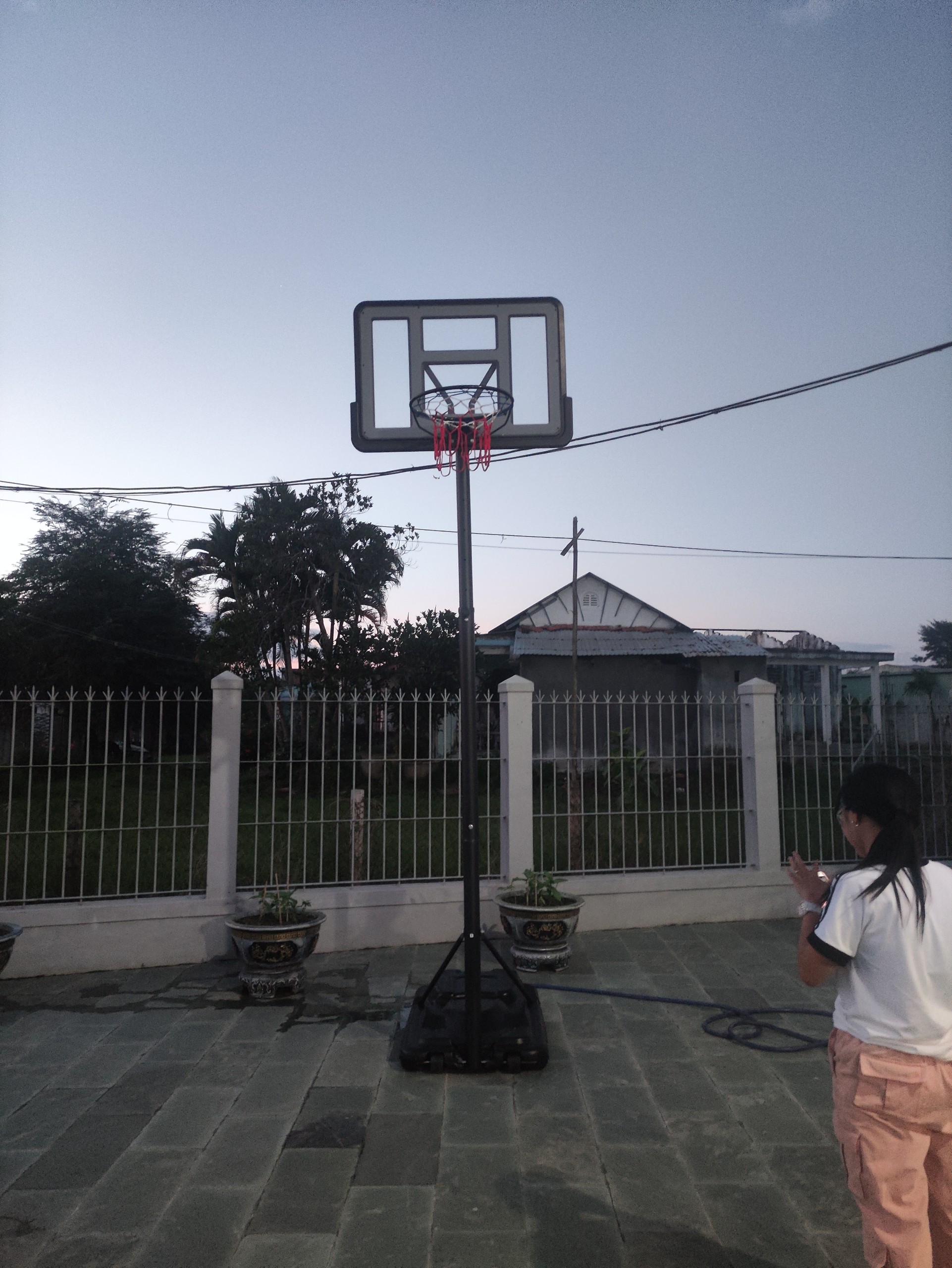 Trụ bóng rổ S021A (không có tay quay tăng chỉnh), trụ bóng rổ điều chỉnh từ 230 đến 305 cm, an toàn phù hợp cho người lớn và trẻ em