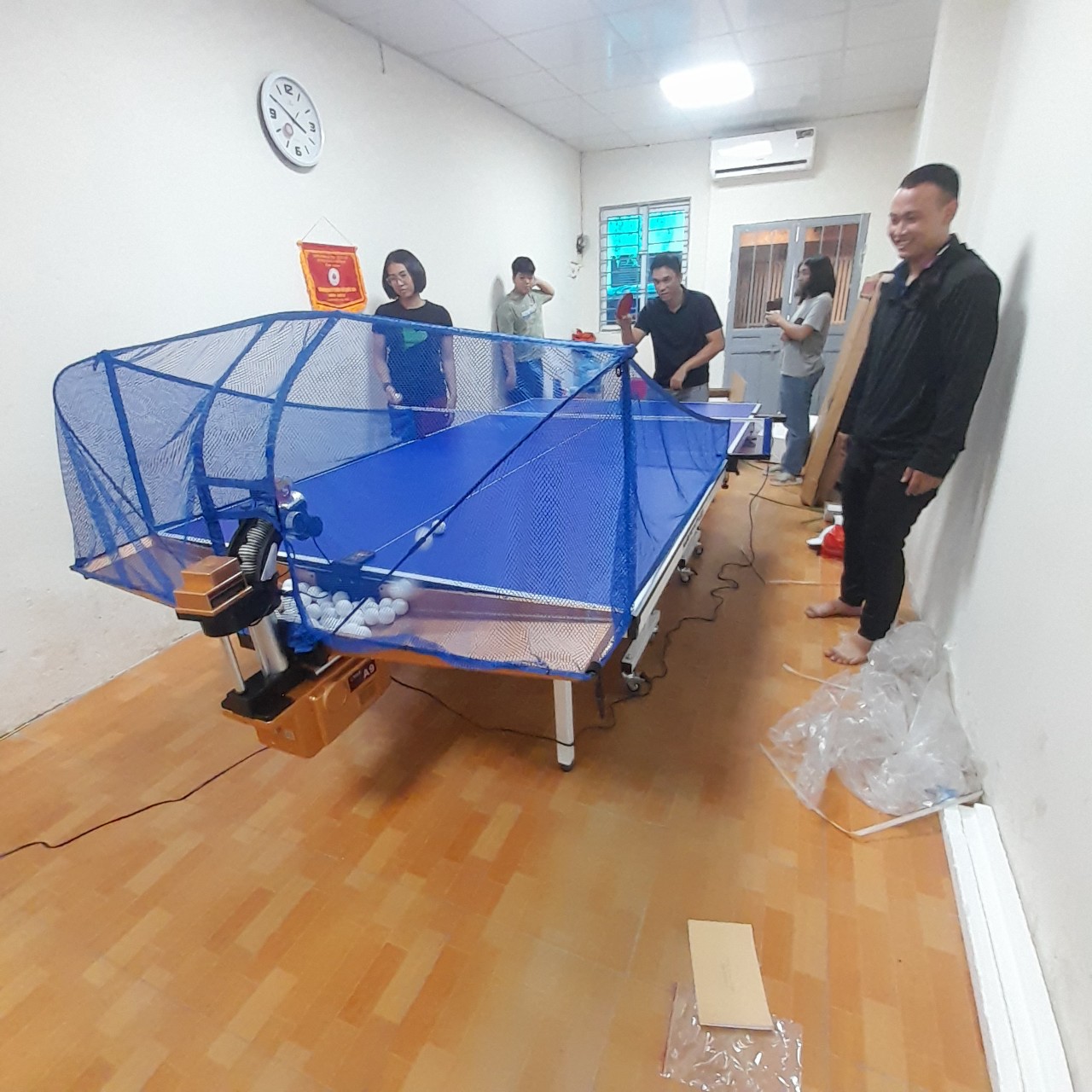 (Tặng 200 bóng) Máy bắn bóng bàn A9 kèm lưới tự thu và đẩy bóng, tốc độ nhanh nhất 180 km/h,máy bắn bóng bàn tiêu chuẩn giá tốt nhất