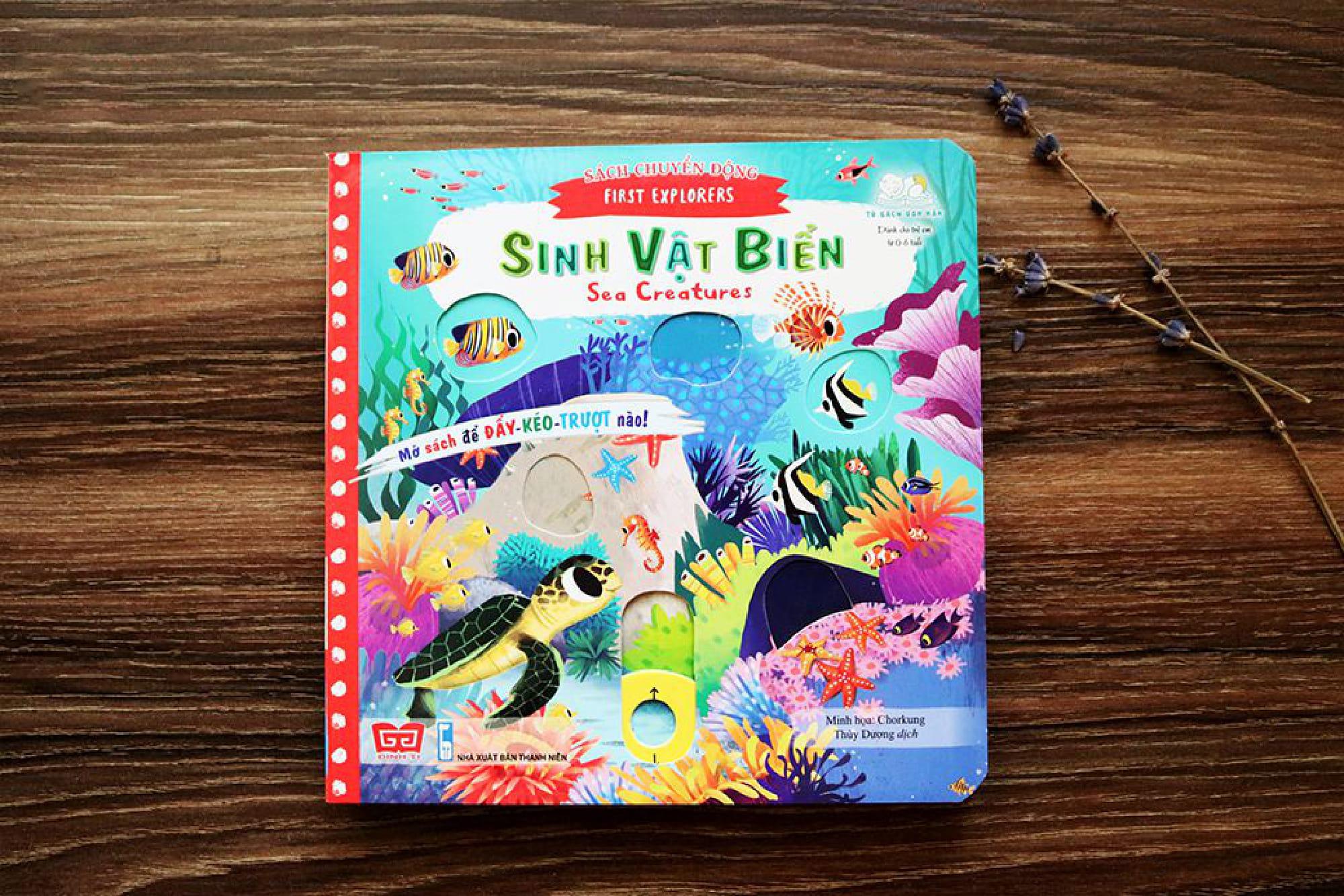 Sách Tương Tác - Sách Chuyển Động - First Explorers - Sea Creatures - Sinh Vật Biển