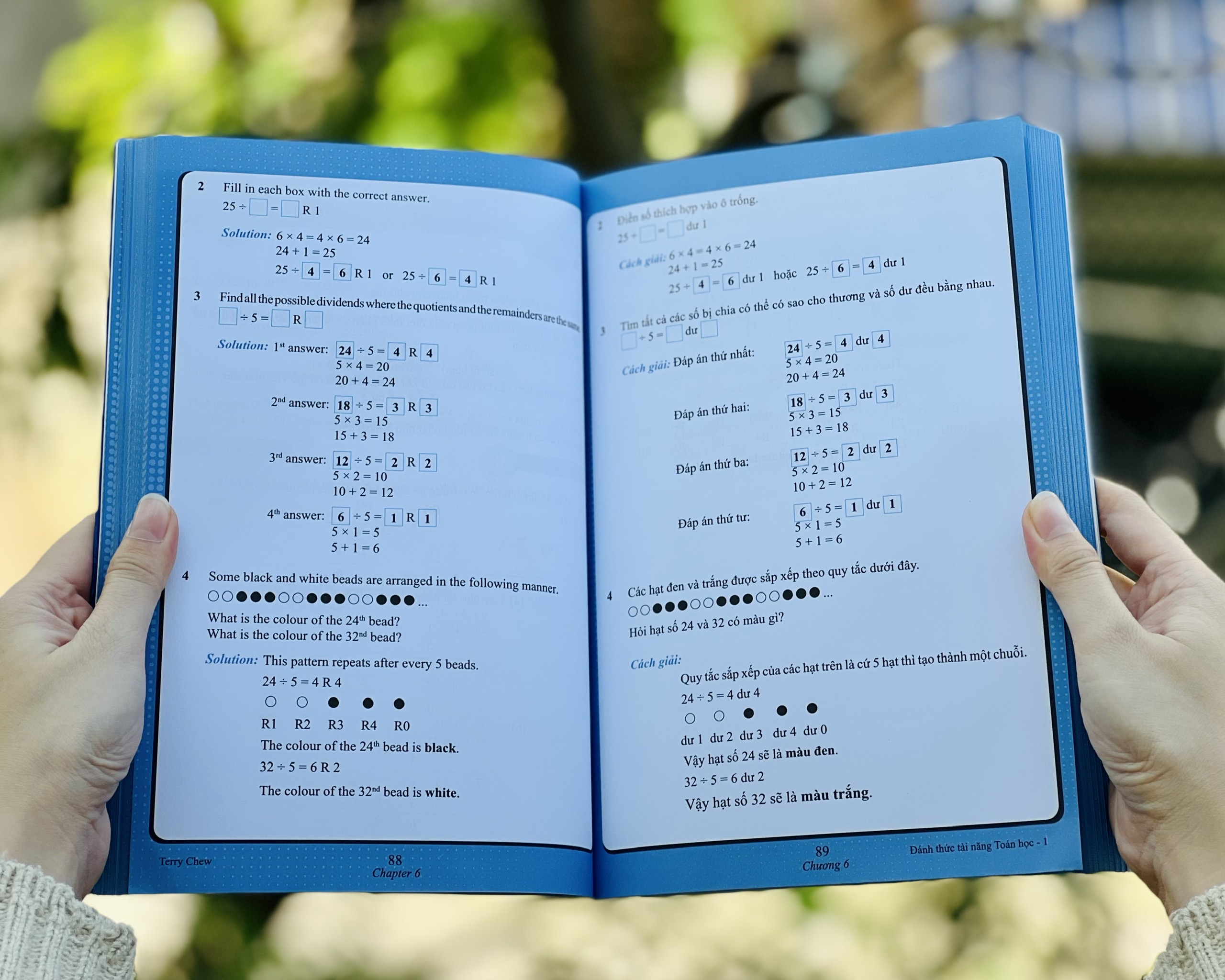 Combo 2 Cuốn Sách Đánh Thức Tài Năng Toán Học 1 và 2 - Sách Song Ngữ ( Việt – Anh) Giúp Trẻ Vừa Học Toán Vừa Ôn Luyện Tiếng Anh, Dành Cho Học Sinh Lớp 1 Đến Lớp 3