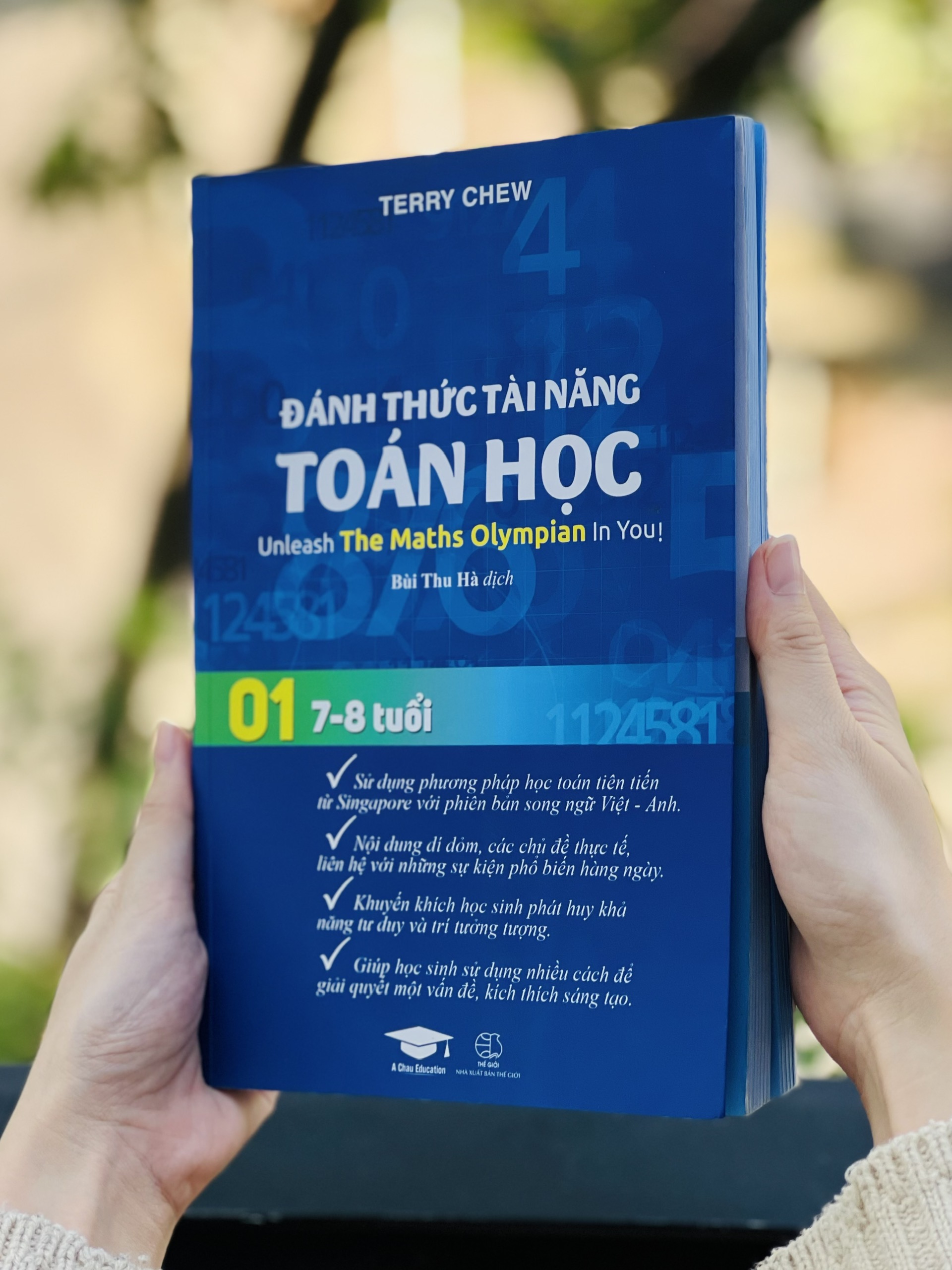 Combo 2 Cuốn Sách Đánh Thức Tài Năng Toán Học 1 và 2 - Sách Song Ngữ ( Việt – Anh) Giúp Trẻ Vừa Học Toán Vừa Ôn Luyện Tiếng Anh, Dành Cho Học Sinh Lớp 1 Đến Lớp 3