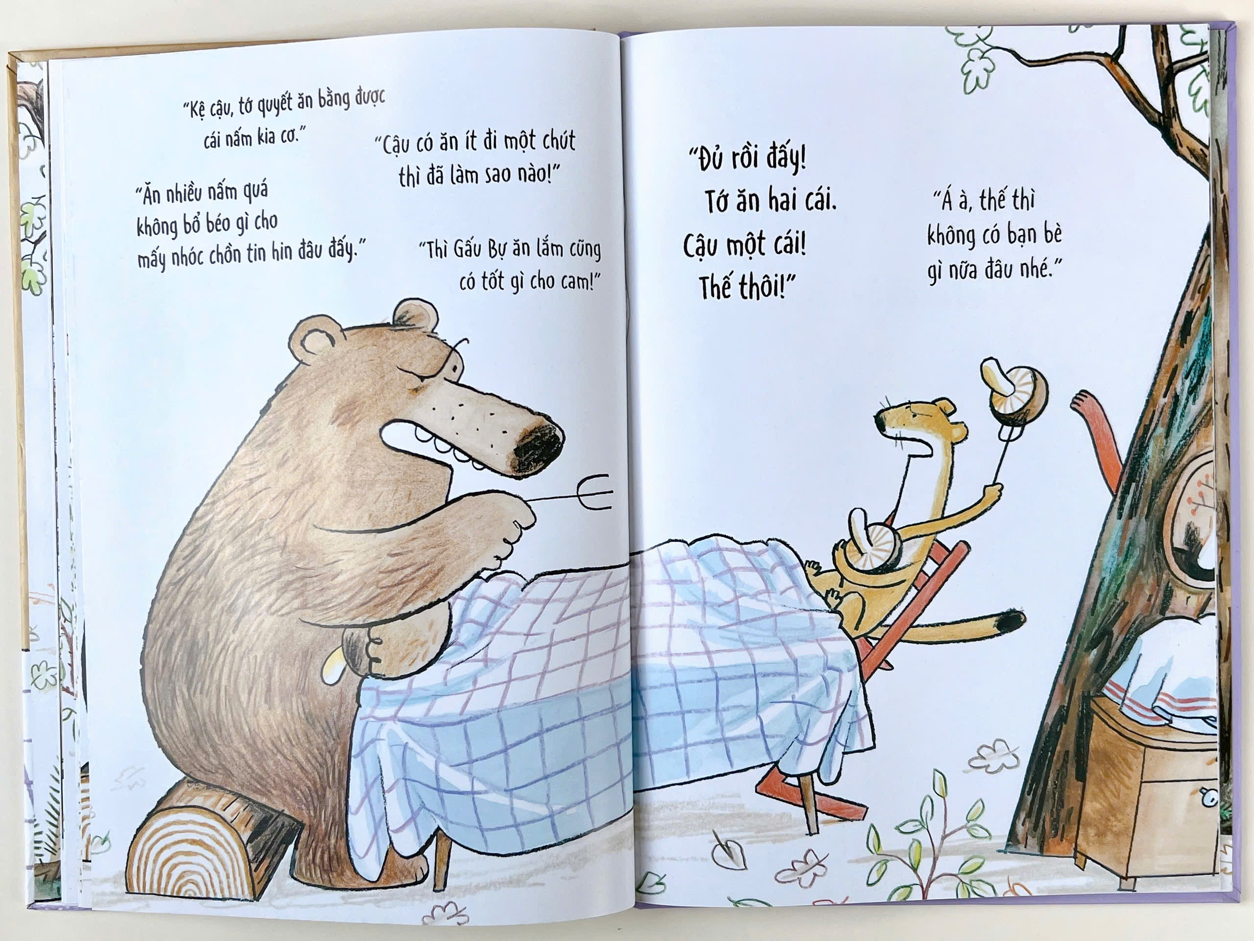 Sách - Tớ ăn hai, cho cậu hẳn một cái nhé (truyện cho bé từ 2 tuổi+) - Bìa cứng