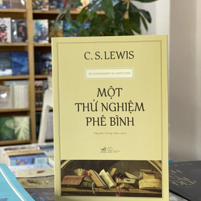 Sách - Một thử nghiệm phê bình (Nhã Nam HCM)