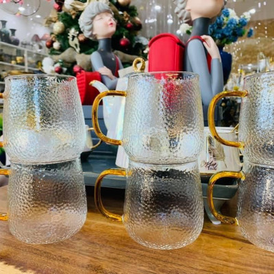 BỘ BÌNH THỦY TINH CHỊU NHIỆT CAO CẤP ĐỰNG NƯỚC UỐNG KÈM 6 CỐC QUAI VÀNG ( 1 BÌNH + 6 CỐC) - VD6