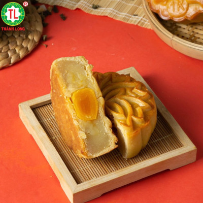 Hộp Bánh Trung Thu 2 bánh 1 trứng 150g - COMBO SUPER A3 - Thành Long (300g) - VIỆT NAM