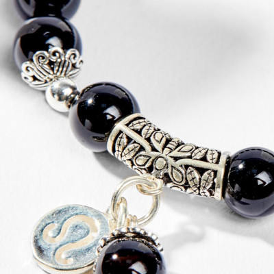 Vòng Tay Phong Thủy Đá Obsidian Phối Charm Cung Hoàng Đạo Sư Tử (8mm) Mệnh Thủy, Mộc Ngọc Quý Gemstones