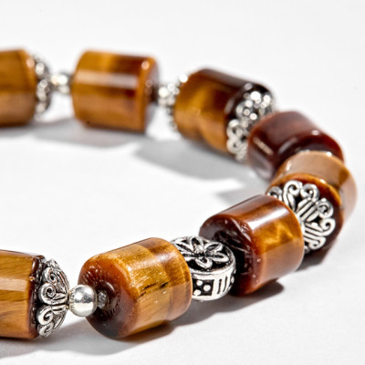 Vòng Đá Thạch Anh Mắt Hổ Viên Trụ Phối Charm Bạc Ngọc Quý Gemstones