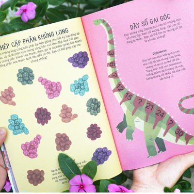 Sách-60++ trò chơi rèn luyện IQ: Thế giới khủng long - Đinh Tị Books