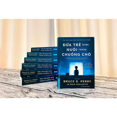 Sách - Đứa Trẻ Được Nuôi Trong Chuồng Chó - First News